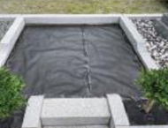 防草シート敷き込み
